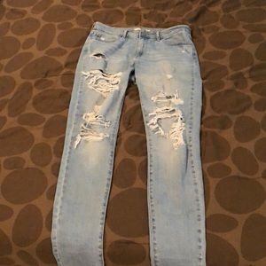 Levi’s 711 stretchy skinny ripped jeans